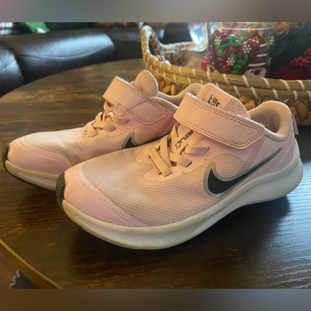 Girls Nike sneakers. Size 11c light pink